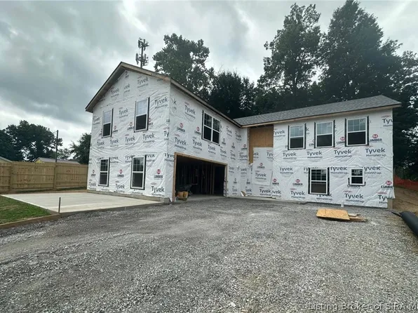 303 N Francke Road, Henryville, IN 47126