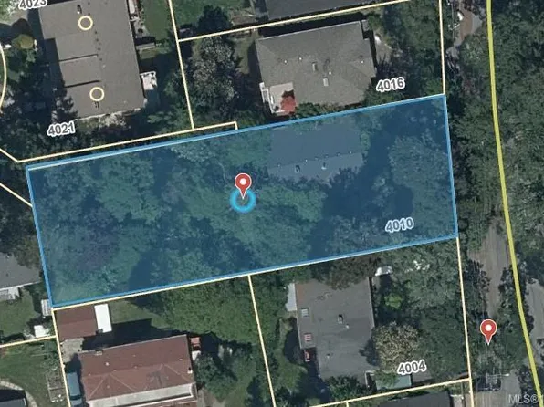 4010 Saanich Rd, Saanich, BC V8X 1Z1