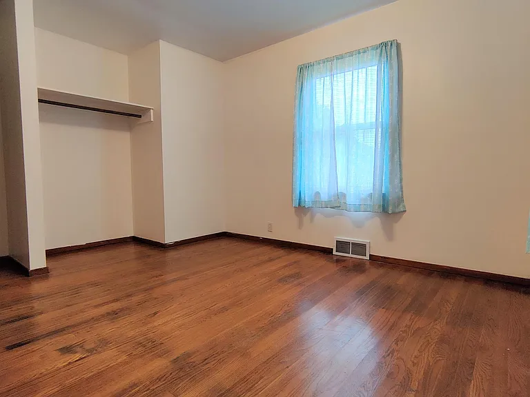 211 Wyoming Ave — Photo 7