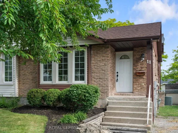 11 Dianne Dr, Saint Catharines, ON L2P 3R7