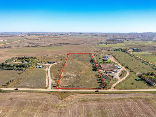 2136 127th Ave NW, Watford City, ND 58854