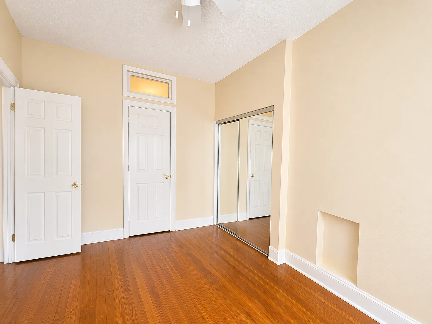 Living room / Bedroom
