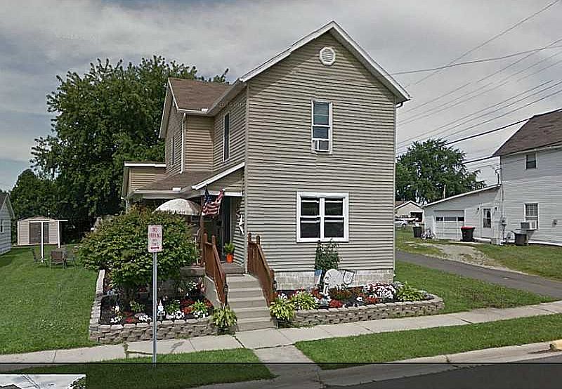 2nd image of 616 N Center St