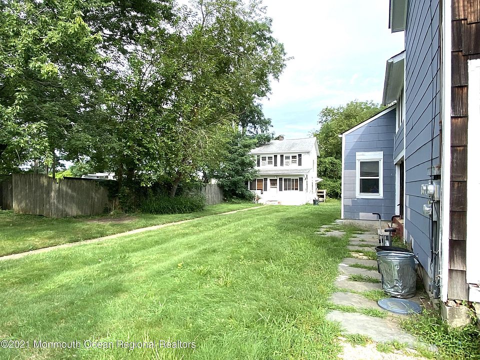2nd image of 45 Main St