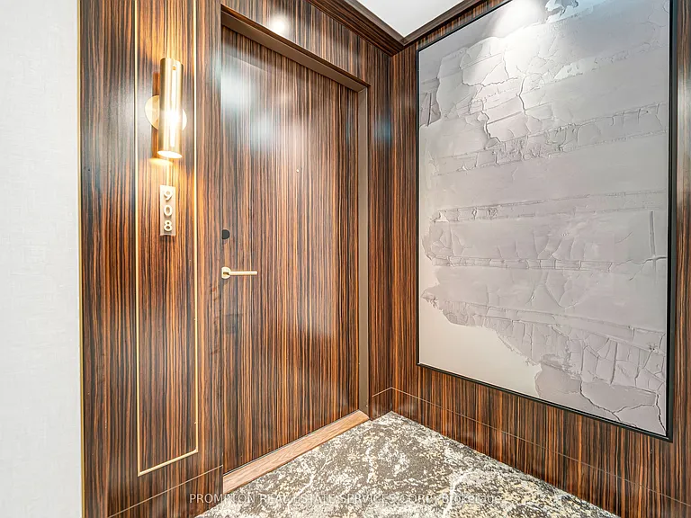 455 Wellington St W #908 — Photo 4