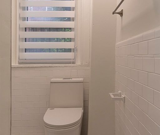 5th image of 144 Salem St APT 4