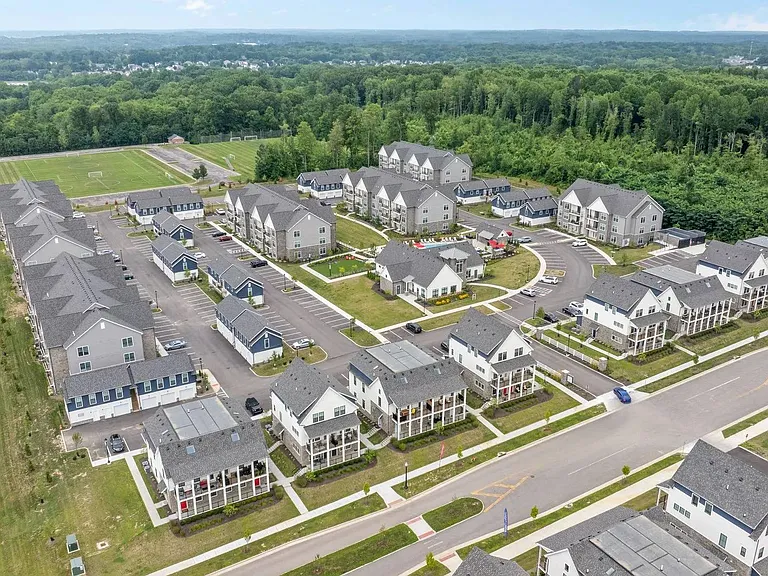 Parkview at Spring Hill — Photo 36