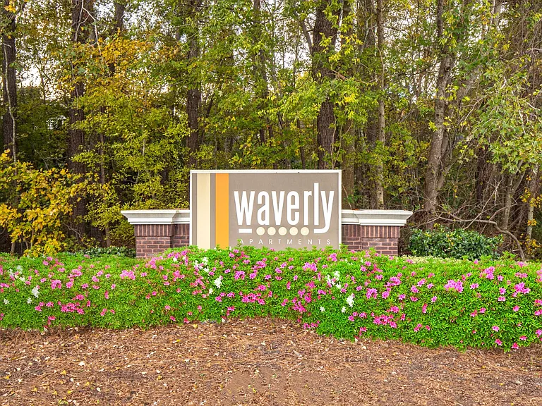 Waverly Place — Photo 44