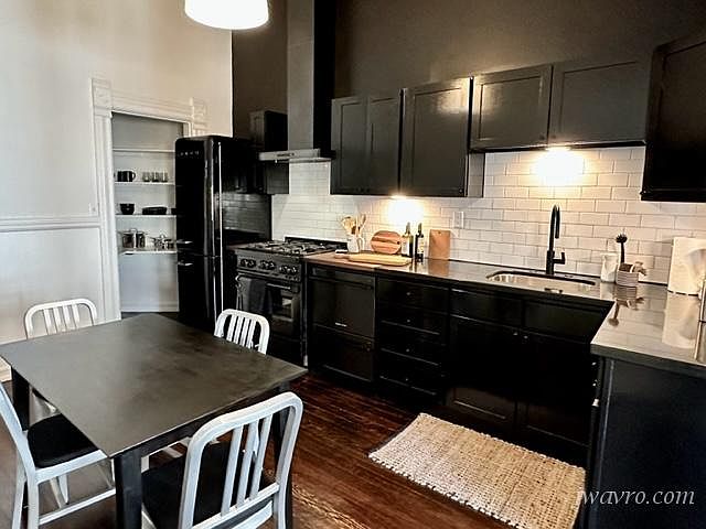 1st image of 824 22nd St
