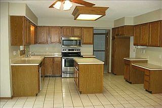 2nd image of 117 NW Countrywood Ln