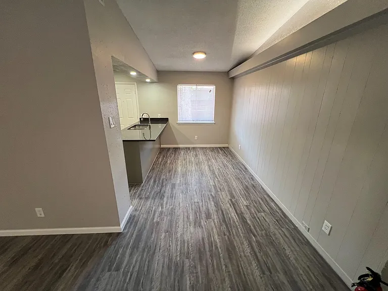8902 Little Walnut Pkwy #A — Photo 10