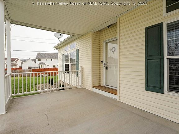 3rd image of 328 Joshua Way