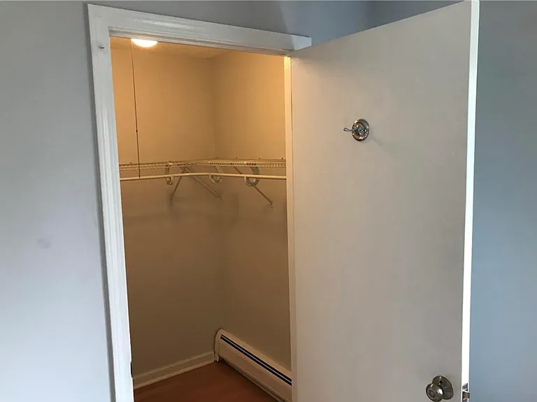 296 Meridian St #A — Photo 11