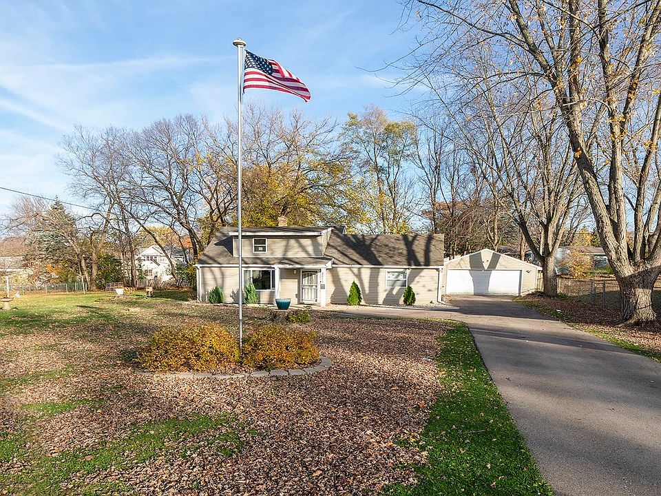 2216 25th St, Rockford, IL 61108 Zillow