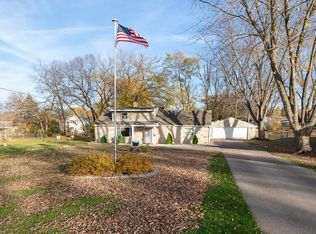 2216 25th St, Rockford, IL 61108