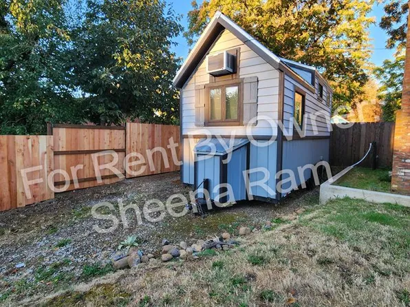 2419 SE 130th Ave #1A, Portland, OR 97233