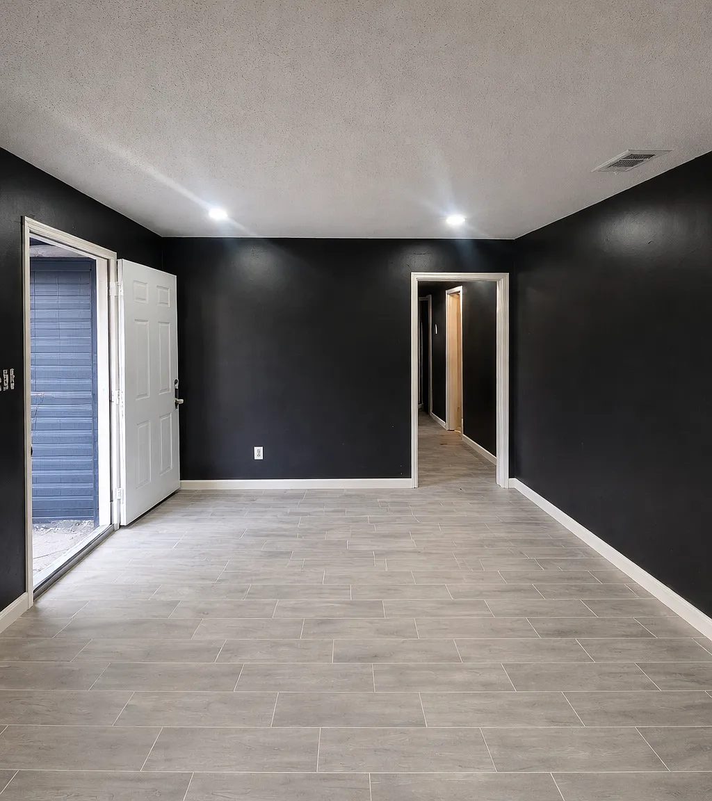 3 bed, 975 sqft, $1,440 — Photo 3