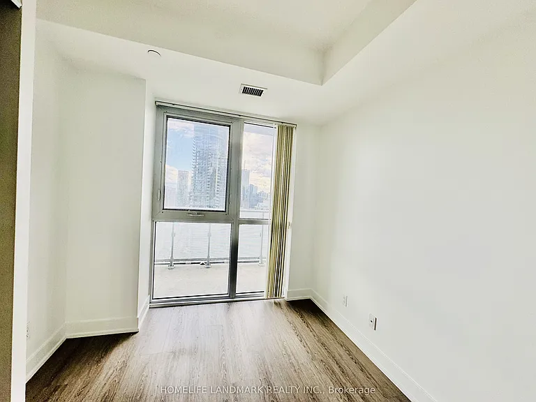 7 Grenville St #3811 — Photo 11