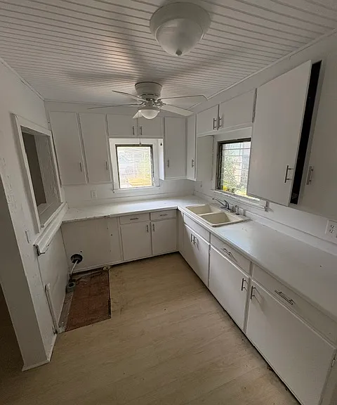 4221 Scott Ave #2 — Photo 7