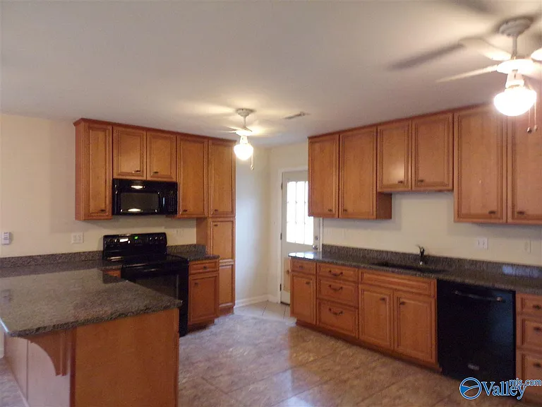 14004 Hermosa Dr SW — Photo 4
