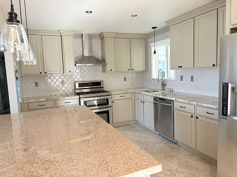 66 W James Pl — Photo 3