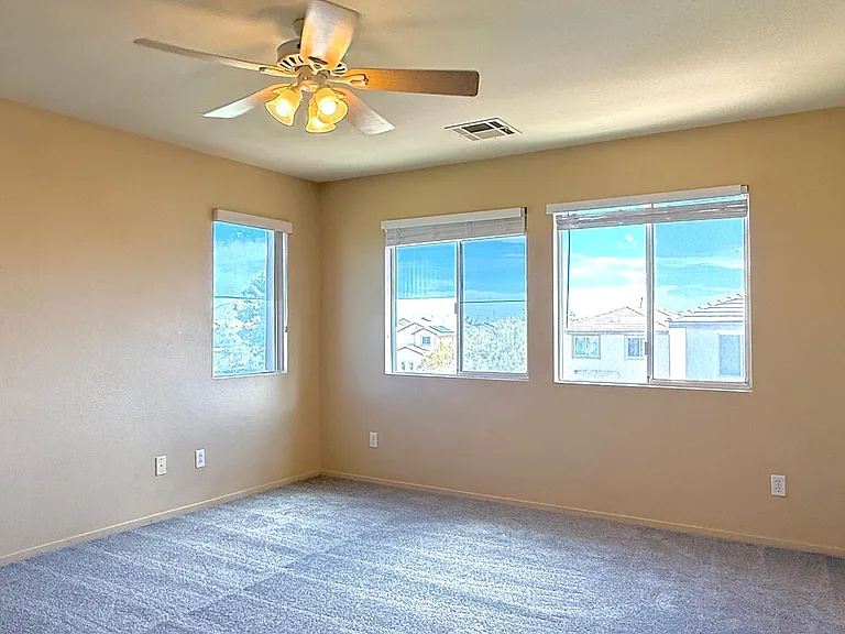 1013 Shades End Ave — Photo 21