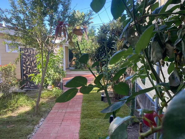 747 Ohio Ave, Long Beach, CA 90804