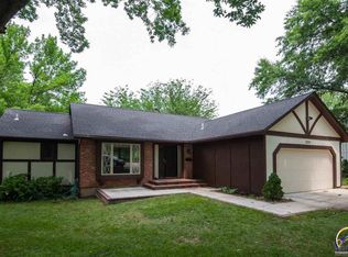 2328 SW 34th St, Topeka, KS 66611