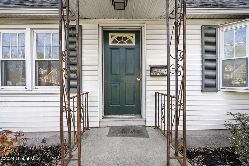 4th image of 1136 Barber Drive