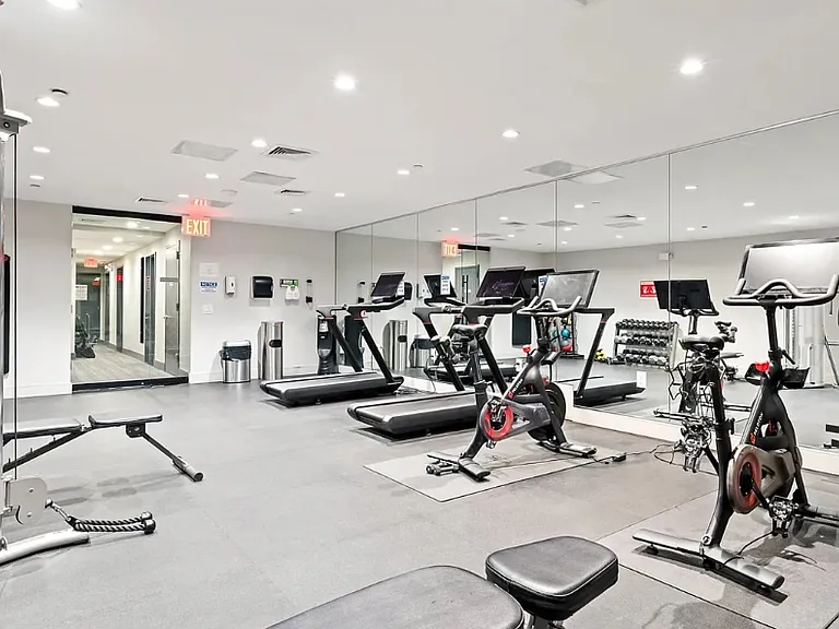 49 E 34th St #15C — Photo 14