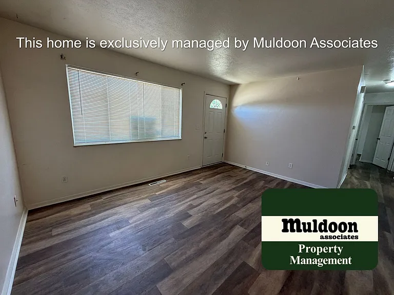 4430 Drummond Cir — Photo 5