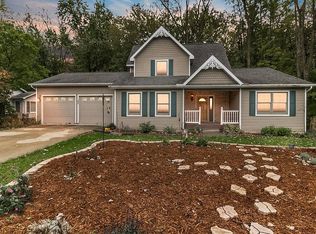 331 Williamsburg Rd, Lansing, MI 48917