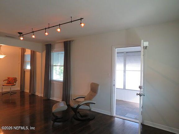 5th image of 4649 CAMBRIDGE Road