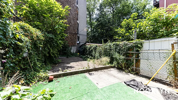 Rented by Nooklyn NYC LLC | media 19