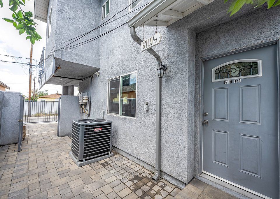 1st image of 6719 Vineland #1/2