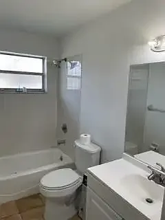 2737 Niagara Ave #B — Photo 10