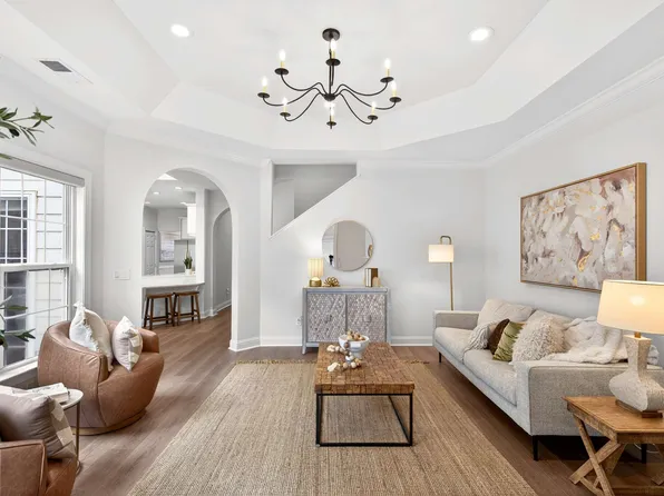 630 Springlake Dr, Franklin, TN 37064