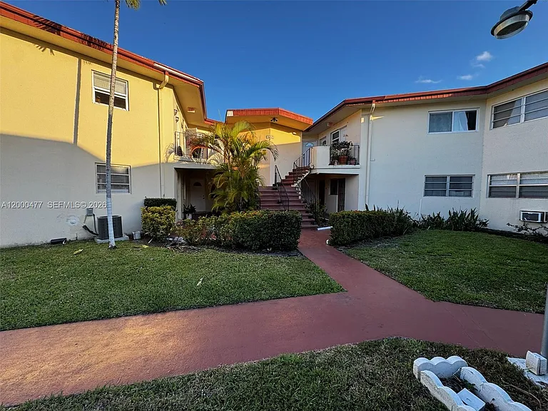 1601 NE Miami Gardens Dr #103 — Photo 9