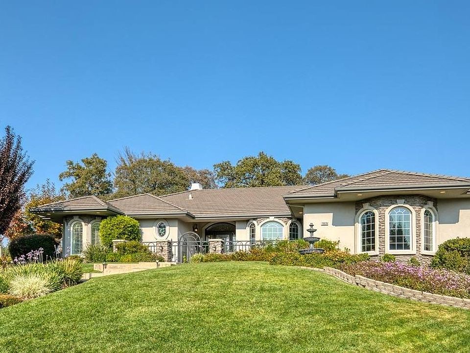 2nd image of 15039 Venado Dr