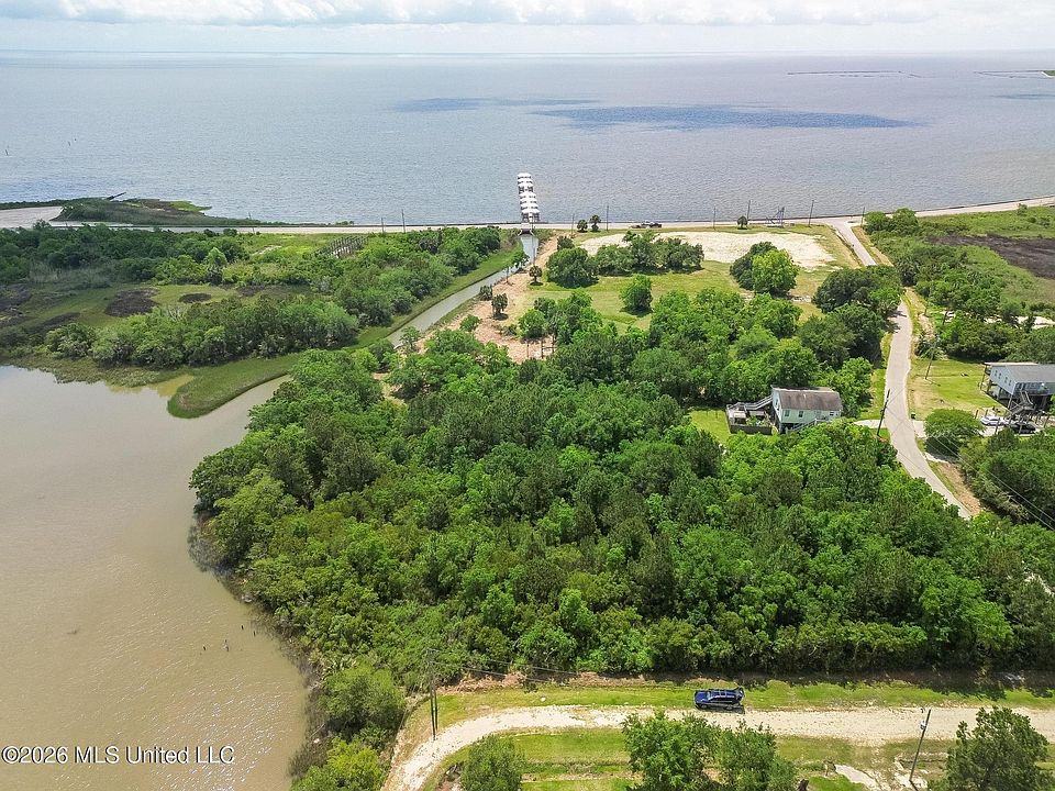 1st image of 0 Lake Dr N Lot 28