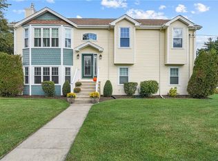1 Clemence Ln, Johnston, RI 02919