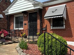 6707 Kenwood Dr, Saint Louis, MO