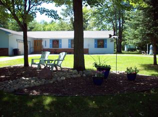 11297 Fairway Dr, Roscommon, MI 48653