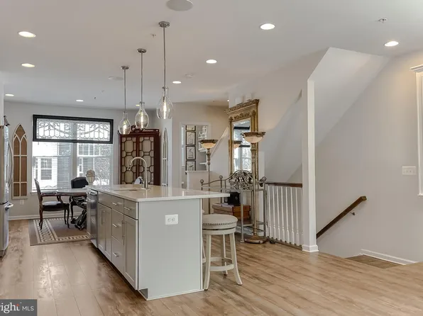 23111 Azalea Ln, California, MD 20619