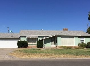 585 E Springer Ln, Lodi, CA 95242
