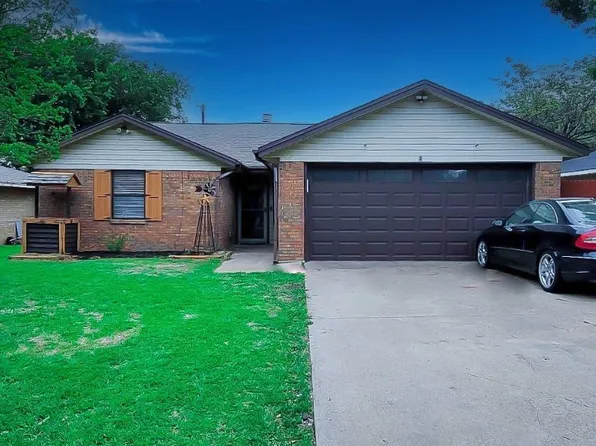 812 Phillips Dr, Ennis, TX 75119