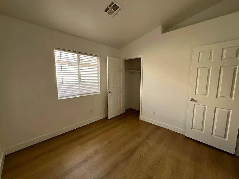 7116 Old Village Ave — Photo 11
