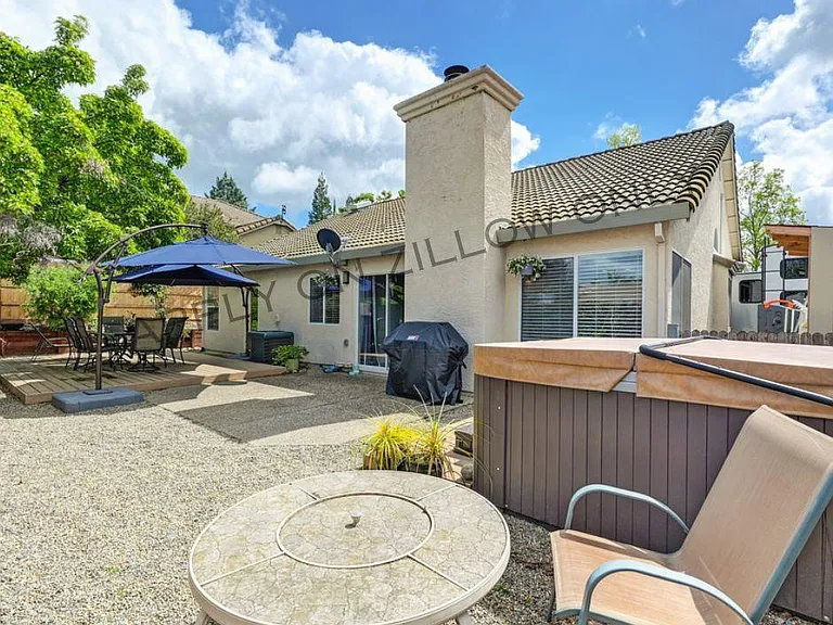 3319 Chapelle Dr — Photo 33