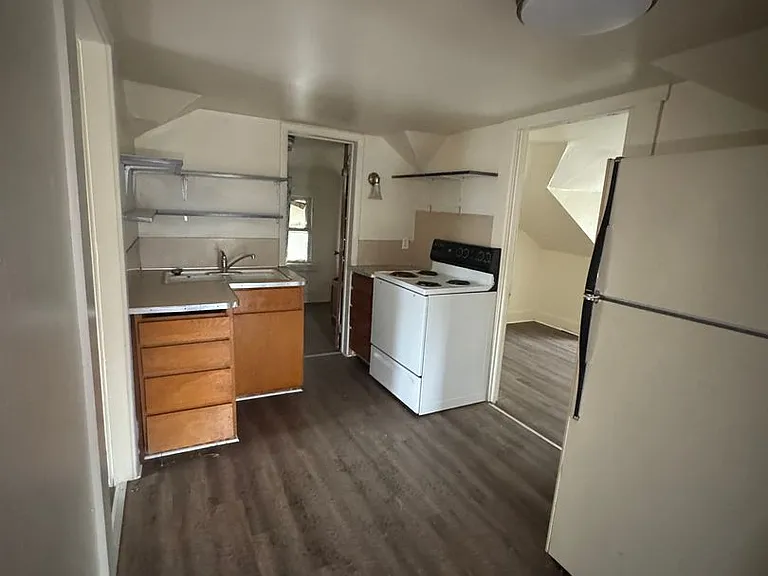91012 S Willamette St #14 — Photo 5