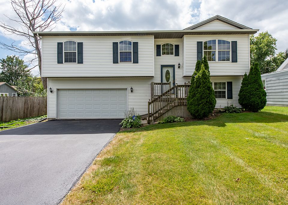 1st image of 22031 W Cedar Dr